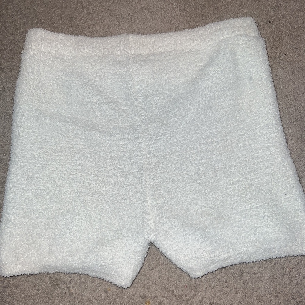 Colsie size L fluffy winter white shorts - Picture 2 of 4